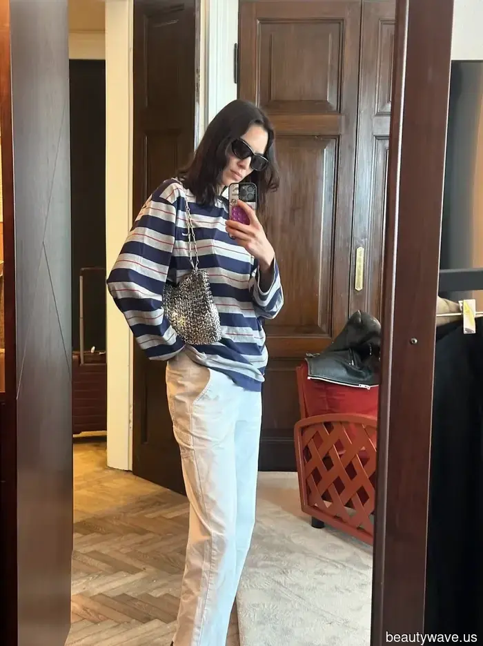 Es oficial: La blusa a rayas es la pieza clave del otoño—4 estilos que la gente de moda no puede dejar de usar.