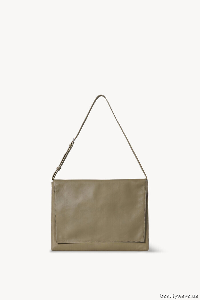 Laura Harrier non può smettere di portare questa borsa senza tempo di The Row (e no, non è una Margaux)