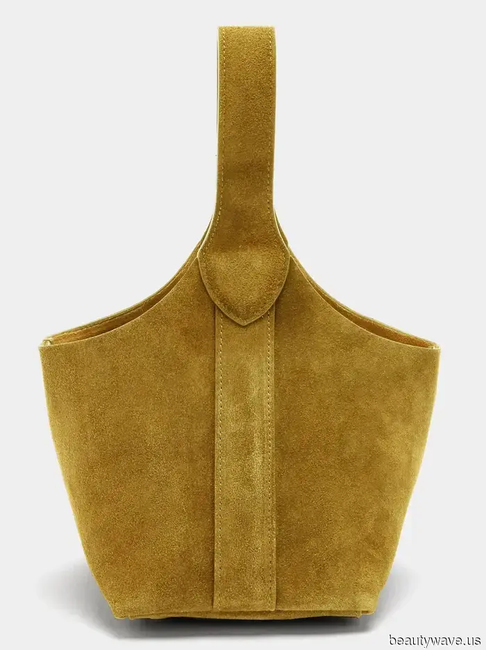 Forget about black totes—fashion experts are embracing these Spring bag color trends for 2026.