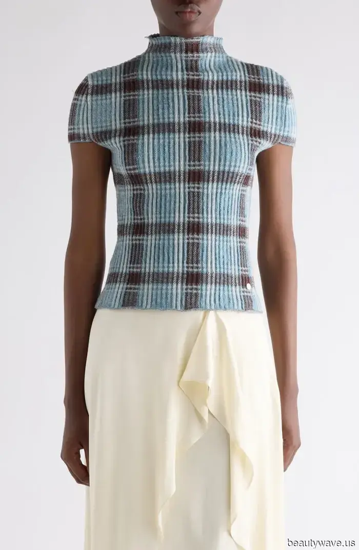 For those who have a penchant for luxury but are working with a limited budget, check out these 30 designer clearance finds from Nordstrom.