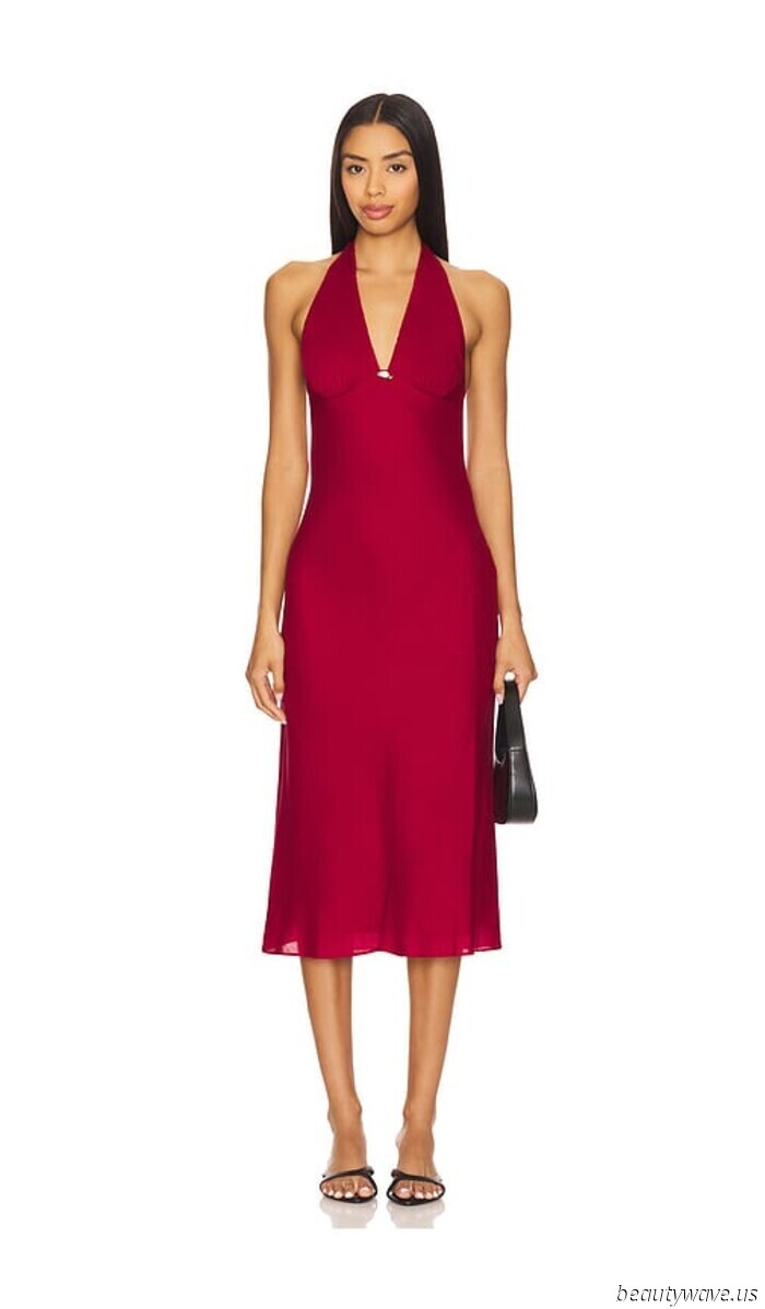 Sto acquistando reperti Summer-Chic di Revolve, Zara e H & M che hanno la mia piena attenzione