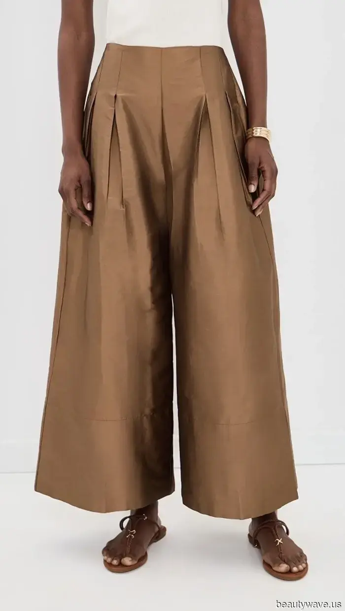 I’m Connected: 30 Trendy Items That Internet Style Icons Will Be Purchasing This Fall