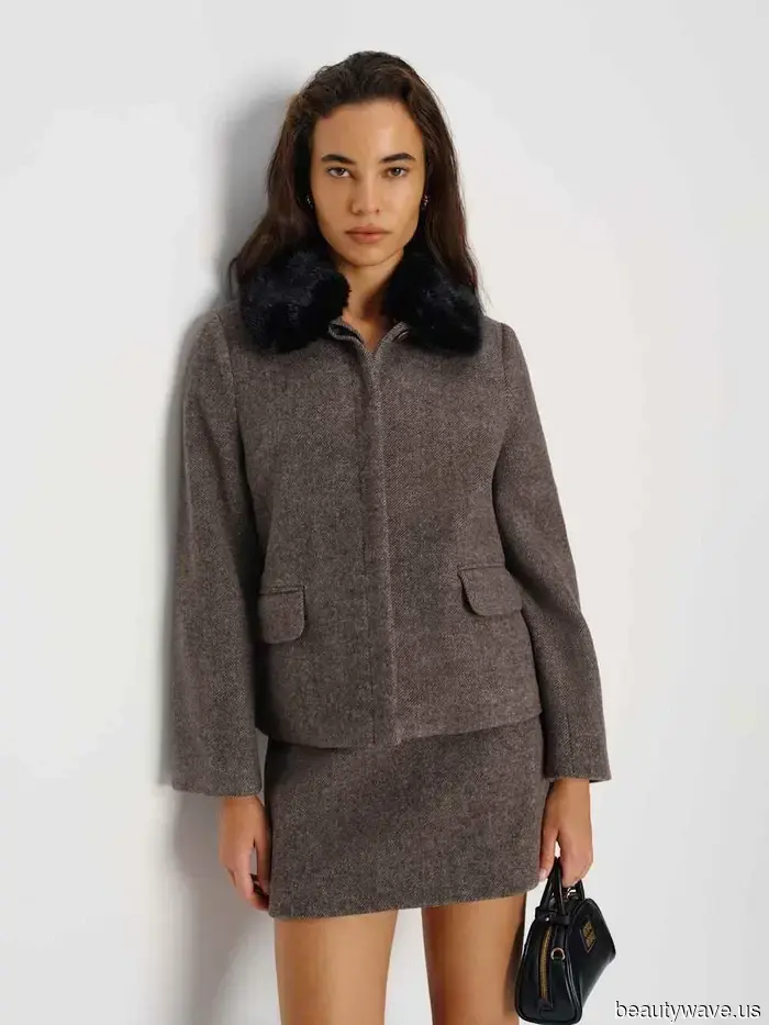 Zuerst Prada, jetzt Zara: Erwarten Sie, dass anspruchsvolle Frauen in Paris, NYC und Mailand diesen Mikro-Trend im Jahr 2026 tragen werden.