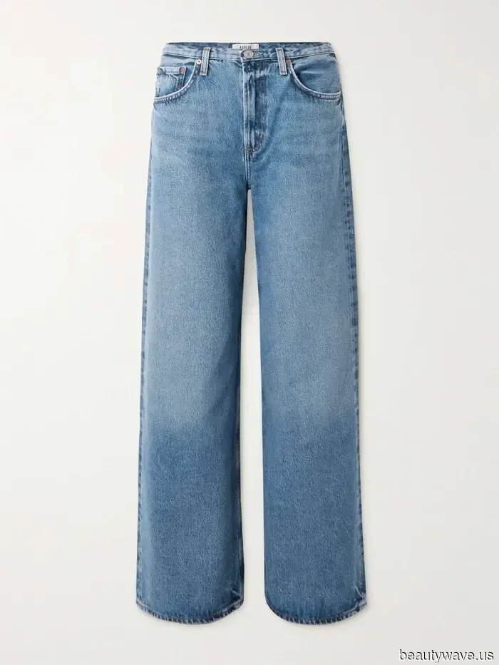 Here are 10 iconic celebrity jeans looks that are always on my moodboard.