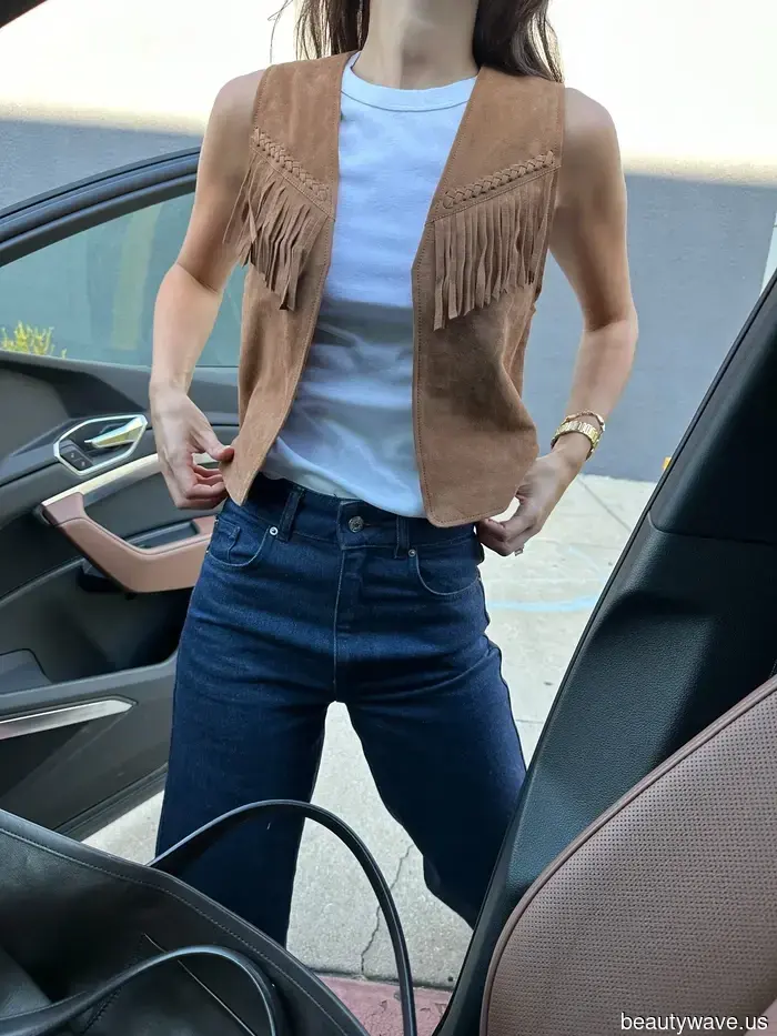 Out of nowhere, individuals with a keen sense of style are incorporating this jacket trend into their fall outfits in 2025.