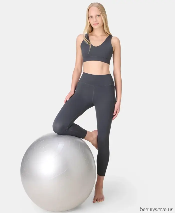 It's a fact: These 5 stylish leggings trends have me overlooking my jeans this fall.