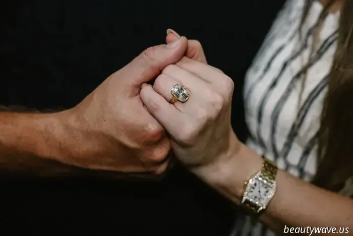 Taylor Swift Just Got Engaged in the Romantic Dress Style That Every Fashion Enthusiast Possesses.