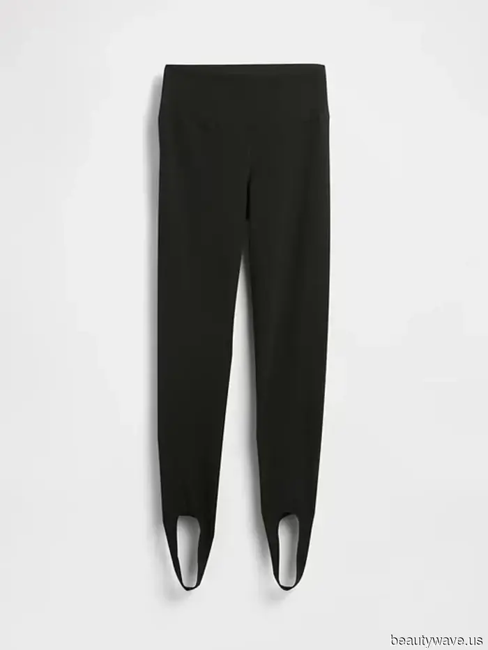 This is the sole legging trend that celebrities pair with heels—without a doubt.