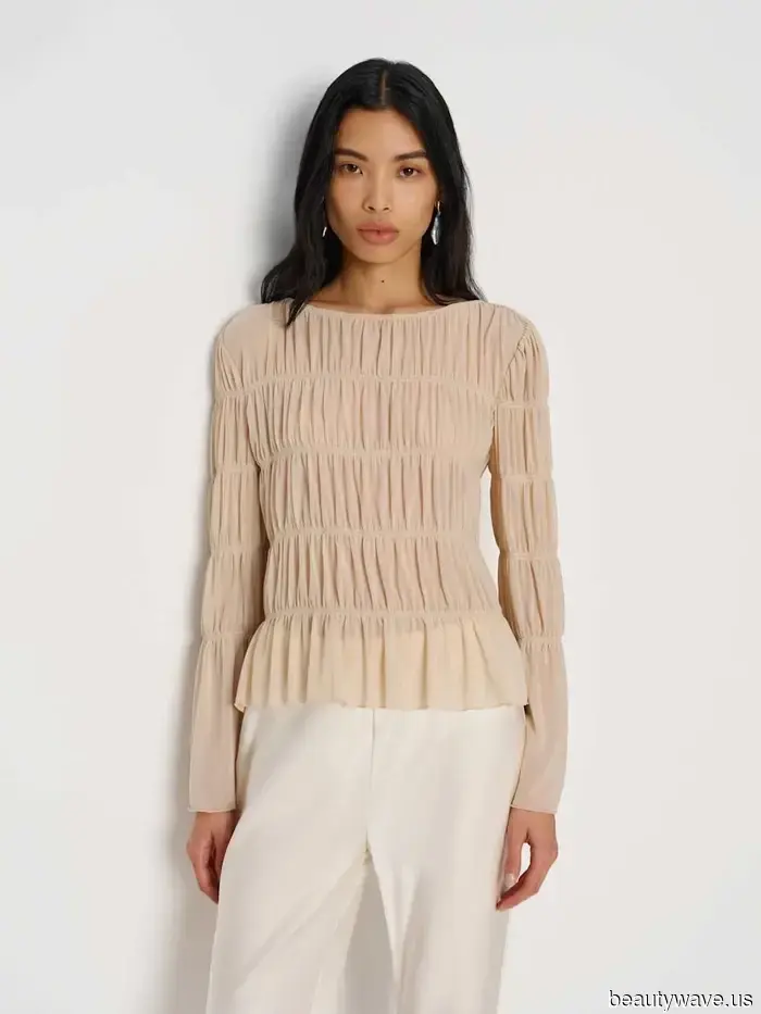 6 Shirt Trends That Stylish Girls Are Pairing With Baggy Jeans