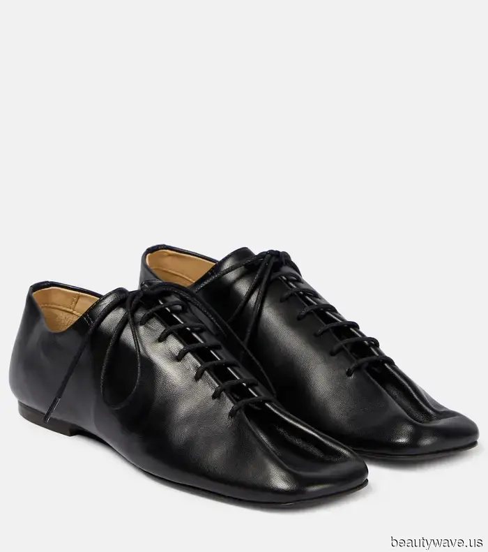 I’ve Conducted the Research—Based on the Runways, These 6 Autumn Shoe Trends Will Be Ubiquitous.