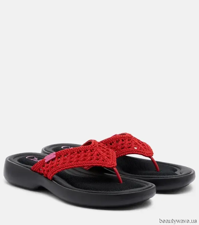It’s confirmed: This summer shoe trend, favored by the Olsen twins, is being embraced by all fashion enthusiasts.