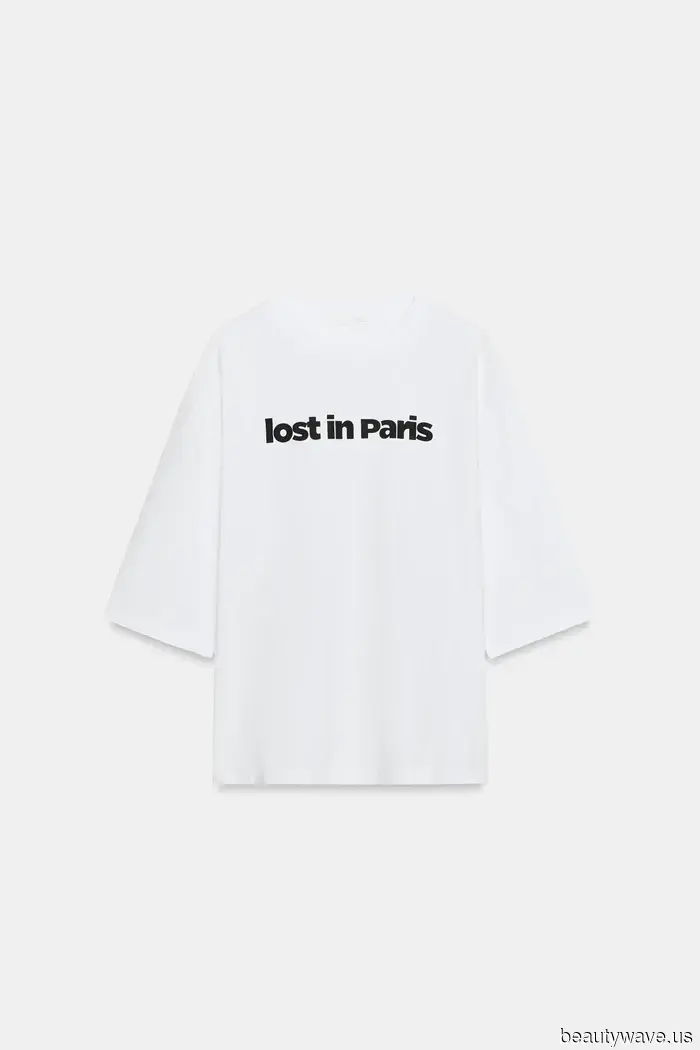 Seen in NYC—the Shorts Trend that It Girls are pairing with T-Shirts.