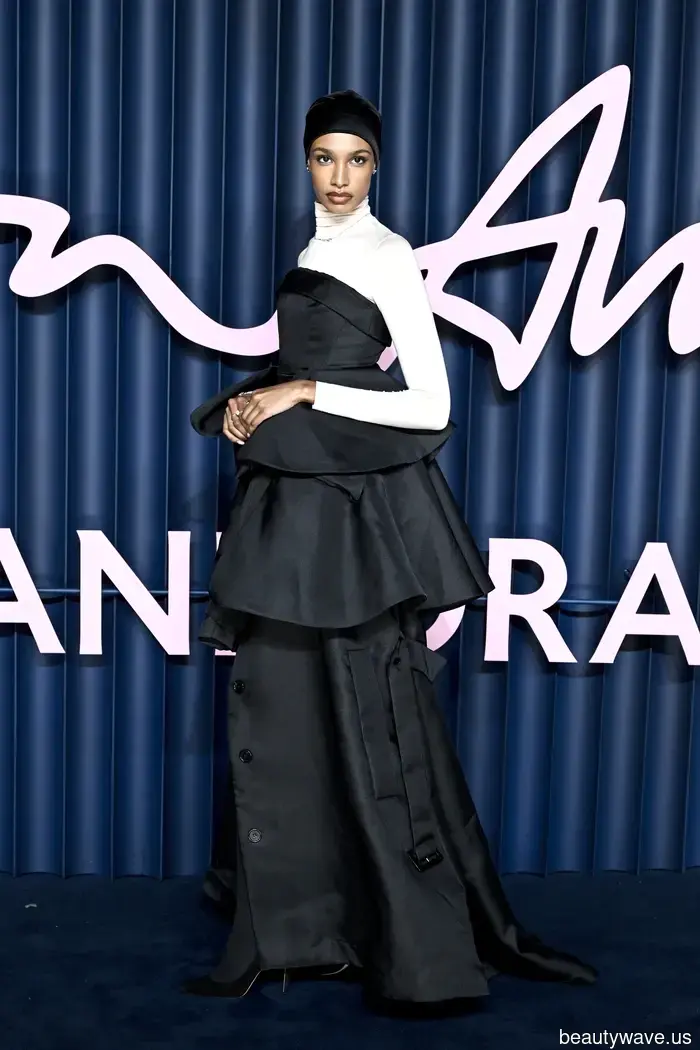 Алекса! Сиенна!&mdash;Самые потрясающие образы с красной дорожки Fashion Awards