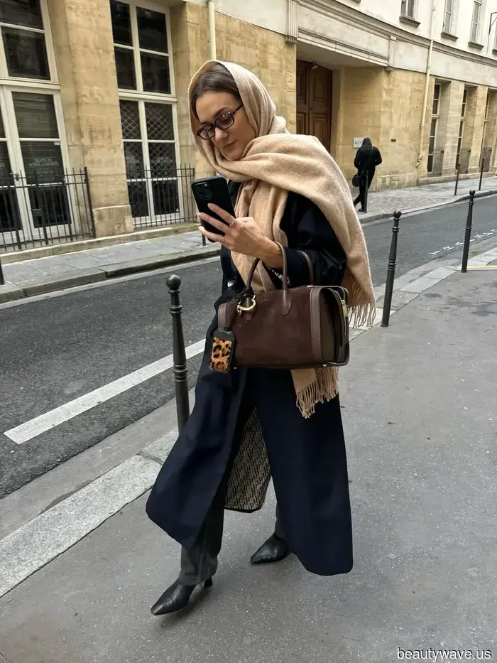 5 Colors the Most Stylish French Women Are Pairing with Chocolate Brown