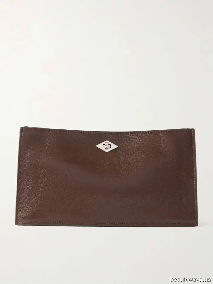 2026 È l'Era della Clutch Quotidiana: Non Complicata, Casual, Ma Ancora Così Elegante