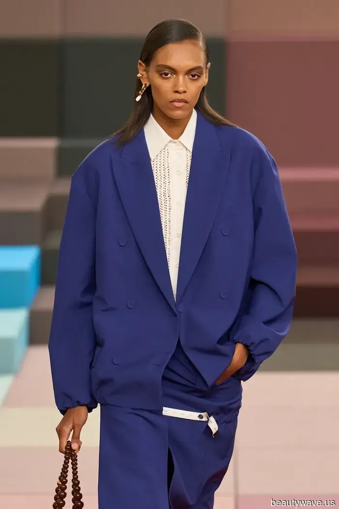 It's a fact: Stylish women in London, Paris, and NYC are currently donning jackets in these trendy colors.