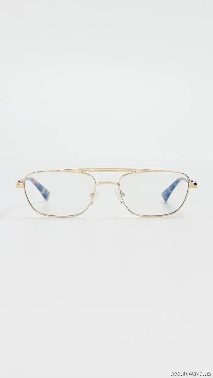 As a Gen Z Fashion Editor residing in Brooklyn, here are 31 items I'm purchasing to look stylish this spring.