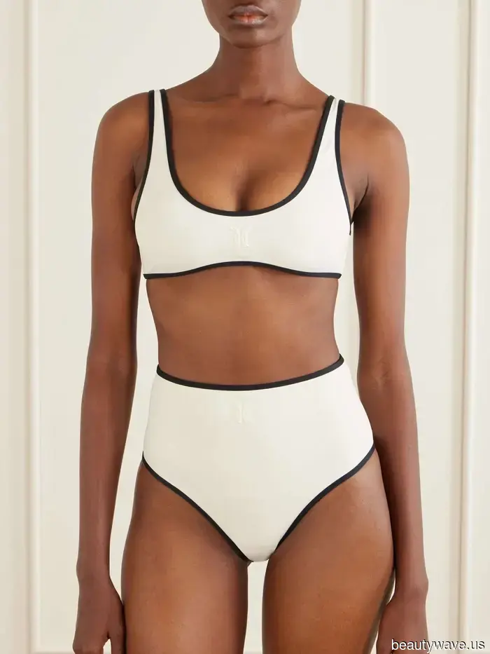 Hailey Bieber acaba de usar el estilo de bikini que está de moda en todas partes, desde Comporta hasta Costa Rica.