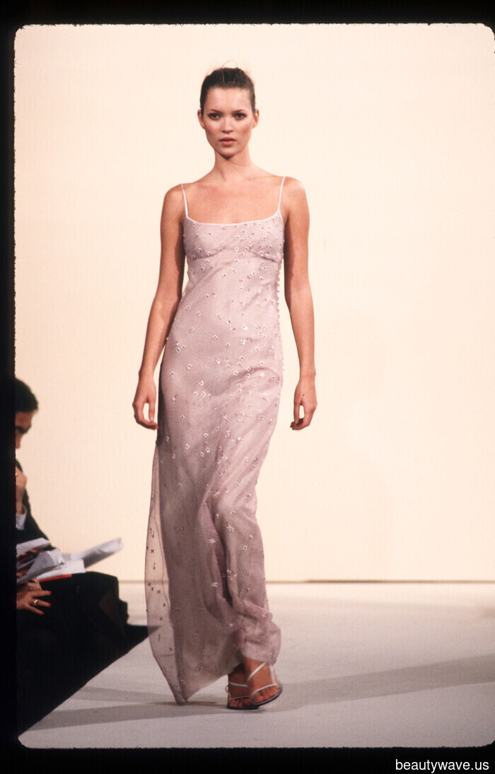 The "Barely-There" Look Has Returned—5 Tips to Perfect This Controversial Trend Beloved by Fashion Insiders for…