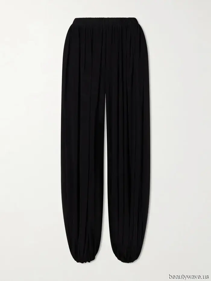 Taffeta! Drawstring! Balloon! 25 Non-Denim Trousers Expected to Sell Out by July 31