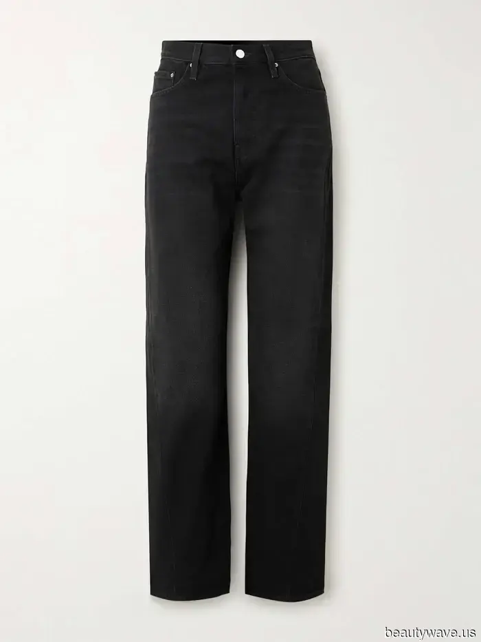 You can pair jeans with almost anything, but it's this seemingly "boring" piece that gives them an elegant touch.