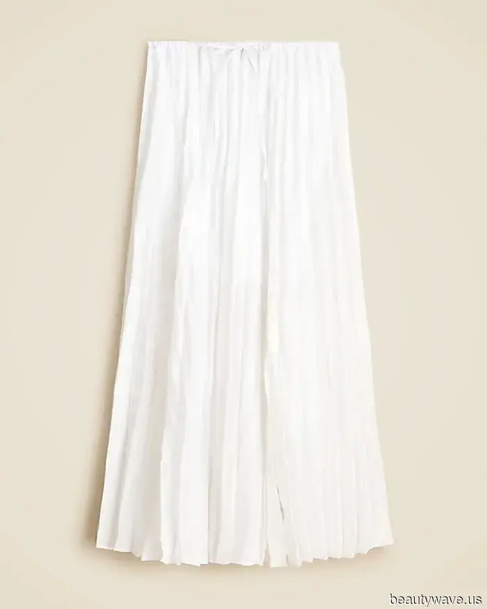 Questa è la gonna che le persone della moda indosseranno nei prossimi 3 mesi.