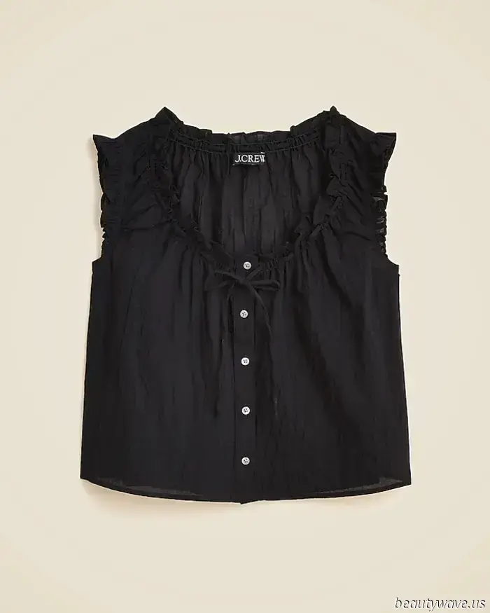 I’m Replacing My Crewneck Tees with These 7 Elegant Neckline Styles.