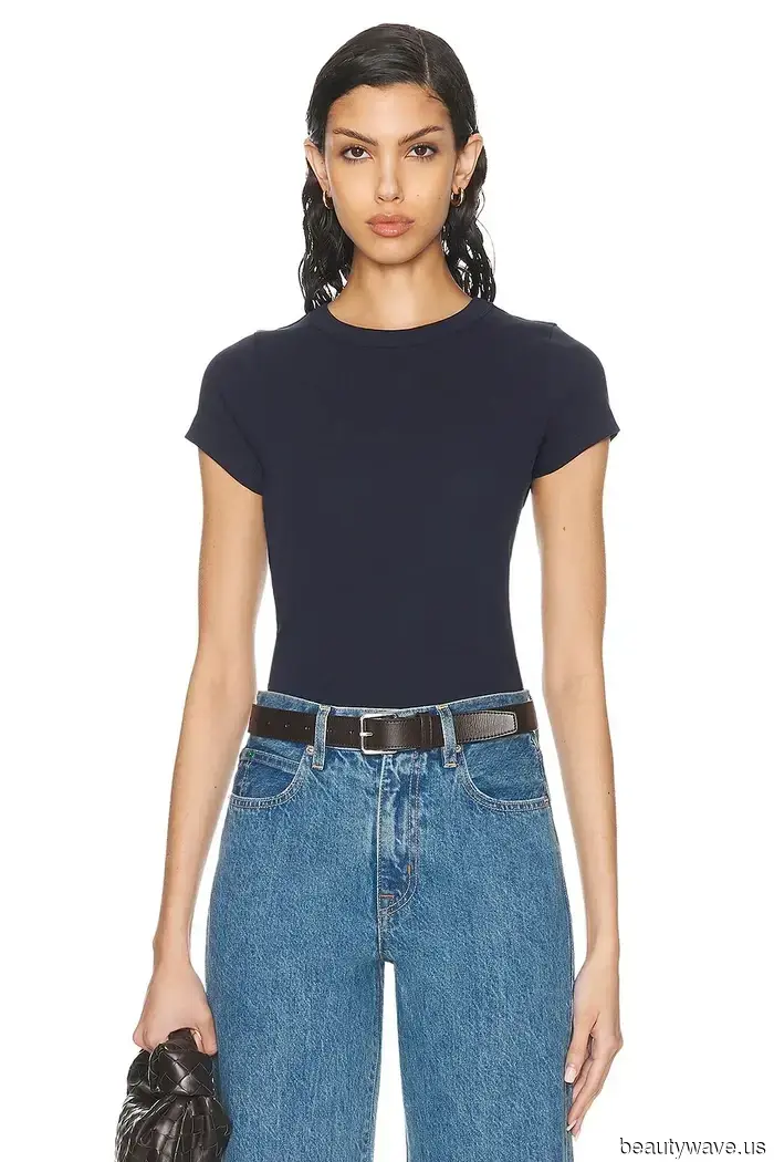 How to Identify an It Girl in 2026: This Style of Top, This Skirt Trend, and Flat Footwear.
