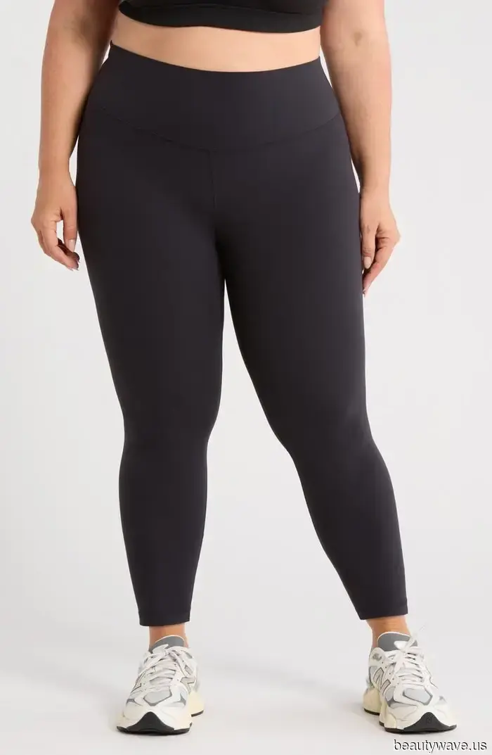 If you aim to look wealthy and stylish in leggings next year, wear them in this specific way.