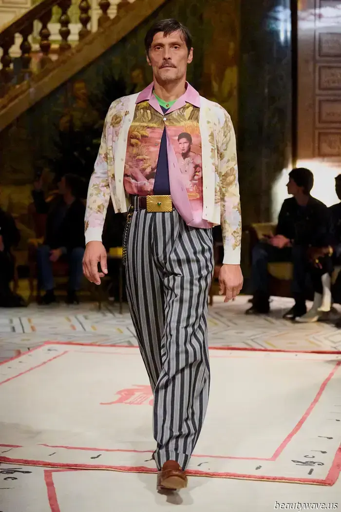 Dario Vitale Infuses Sex Appeal and Miami Beach Luxury into His Debut for Versace