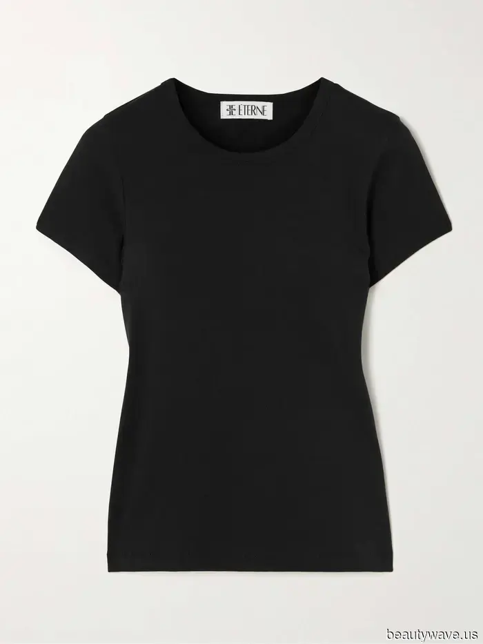 The Most Stylish Summer 2025 Looks Are Surprisingly the Most Relaxed—Allow Me to Elaborate.