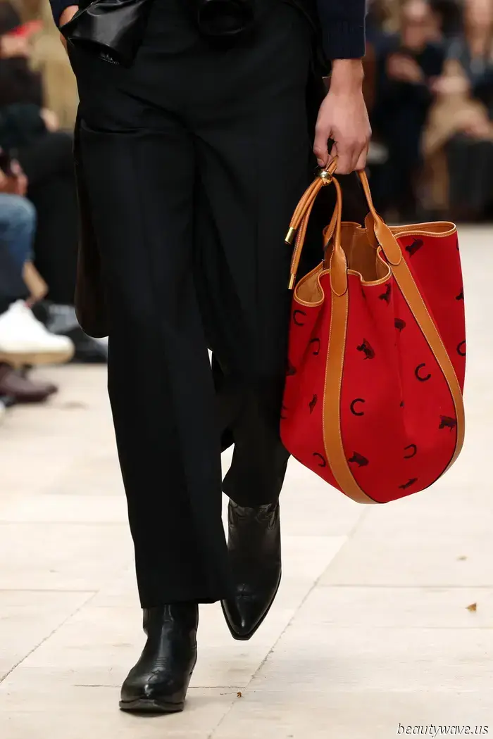 Foulard di raso, colori primari e sartoria morbida — Michael Rider continua a imprimere il suo marchio sul preppy-borghese…