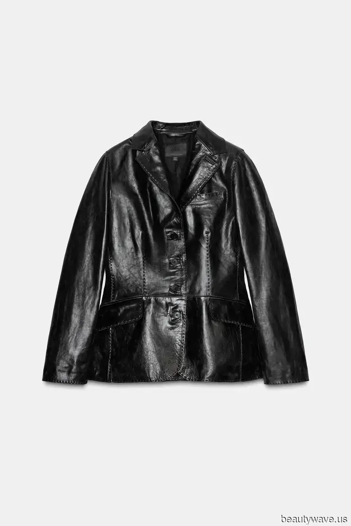 Ogni celebrità, da J.Lo a Kate Middleton, sa indossare questo outfit classico quando non è sicura di cosa mettere.