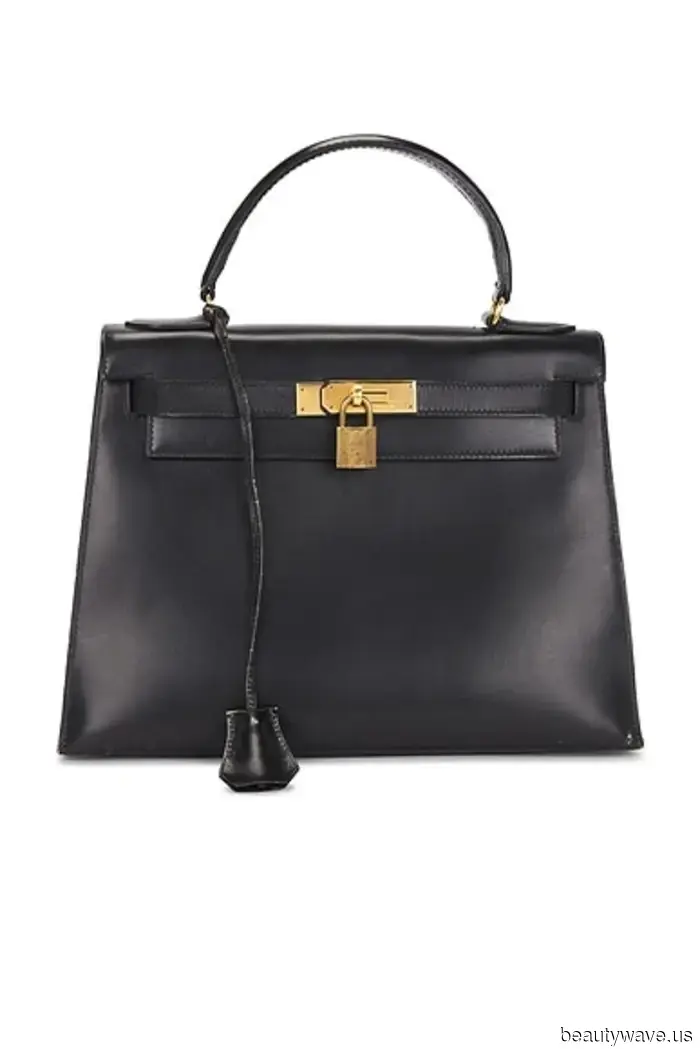 Da Base a Designer: Questa Tendenza dell'Outfit Renderà I Tuoi T-Shirt Subito Simili a Quelli di The Row