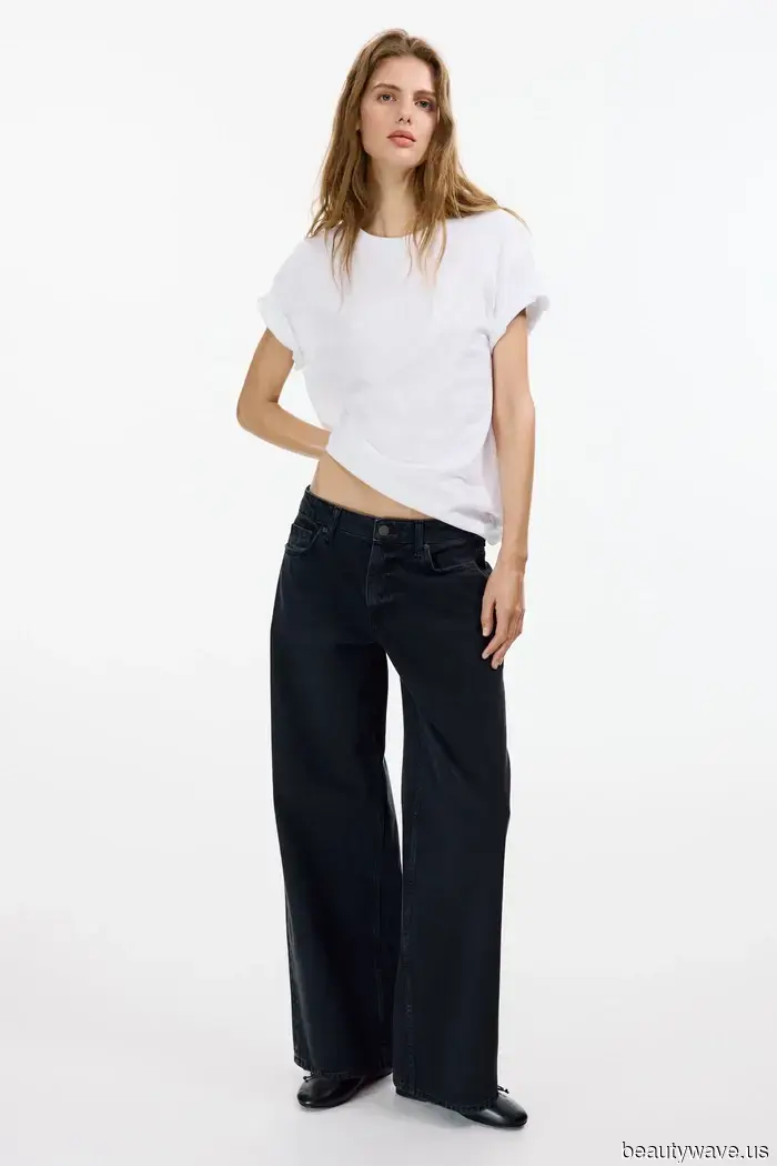 Quando è a New York, Margot torna sempre a questa formula di jeans, giacca e scarpe da ragazza cool.