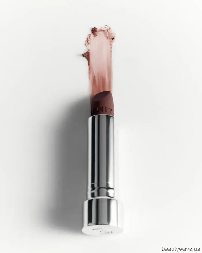 Ich würde meinen nächsten Gehaltsscheck darauf wetten, dass Merits neuester Lippenstift und die Lederhandtasche bis zum 8. Oktober ausverkauft sein werden.