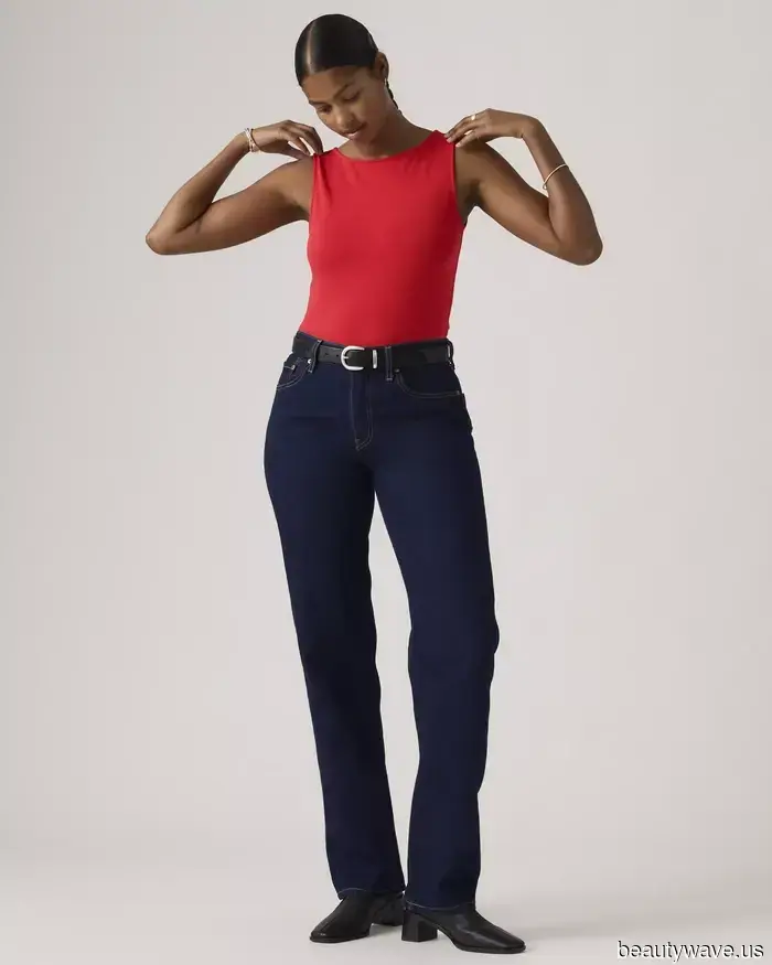 I Didn’t Have a Single Pair of Jeans (I Know), But My Stylish Coworkers Encouraged Me to Try This One Style.