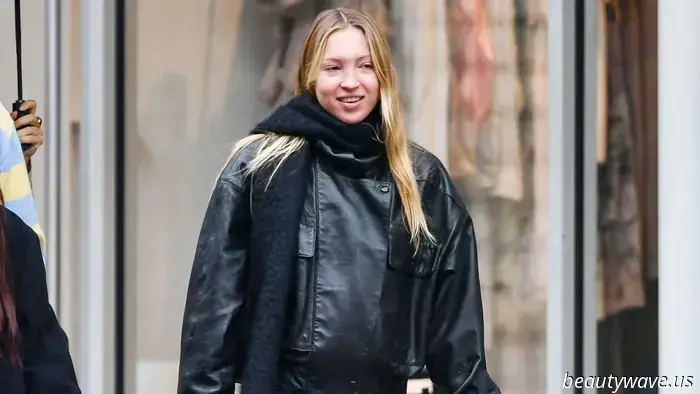 Lila Moss recently showcased the anti-jeans trend that all the most stylish people I know are incorporating into their wardrobes.
