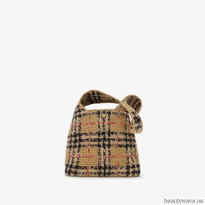 No son totes básicos&mdash;Esta es la tendencia de bolsas de verano más cool que la gente de moda está llevando.