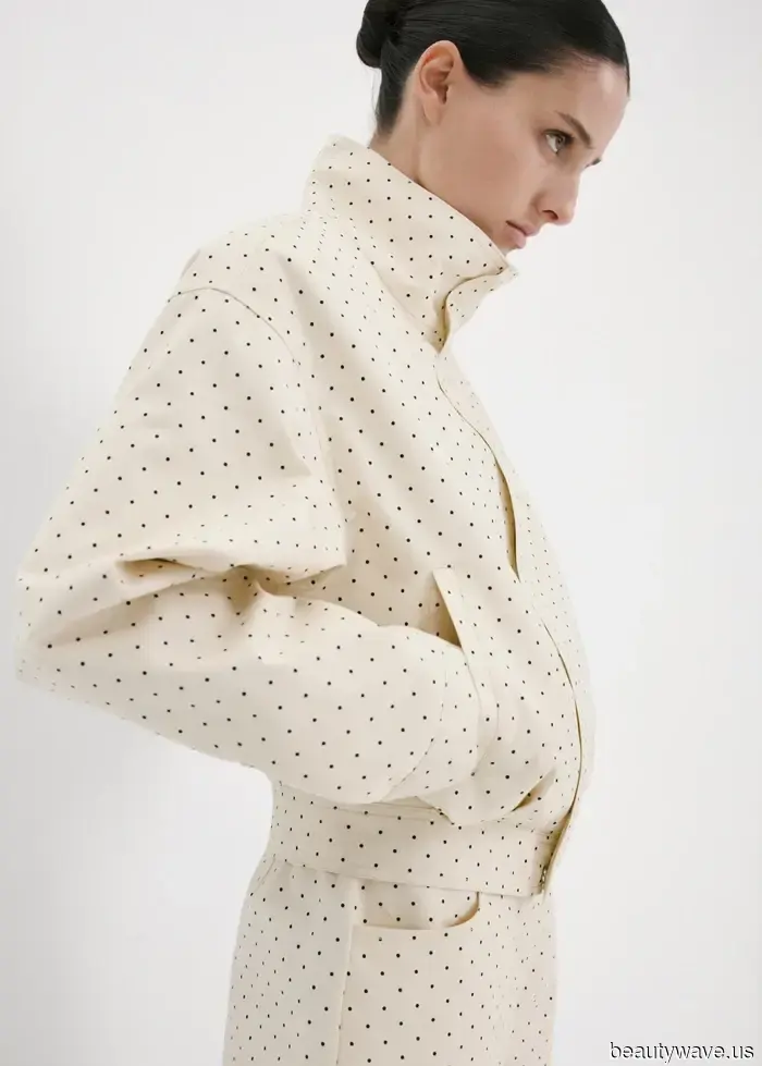 Это правда: модные люди меняют свои лоферы и балетки на этот спорный тренд кроссовок.