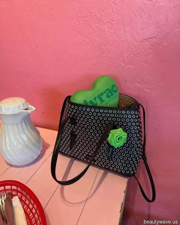 At last, I discovered a fragrance brand that aligns perfectly with my witchy-girl vibe.