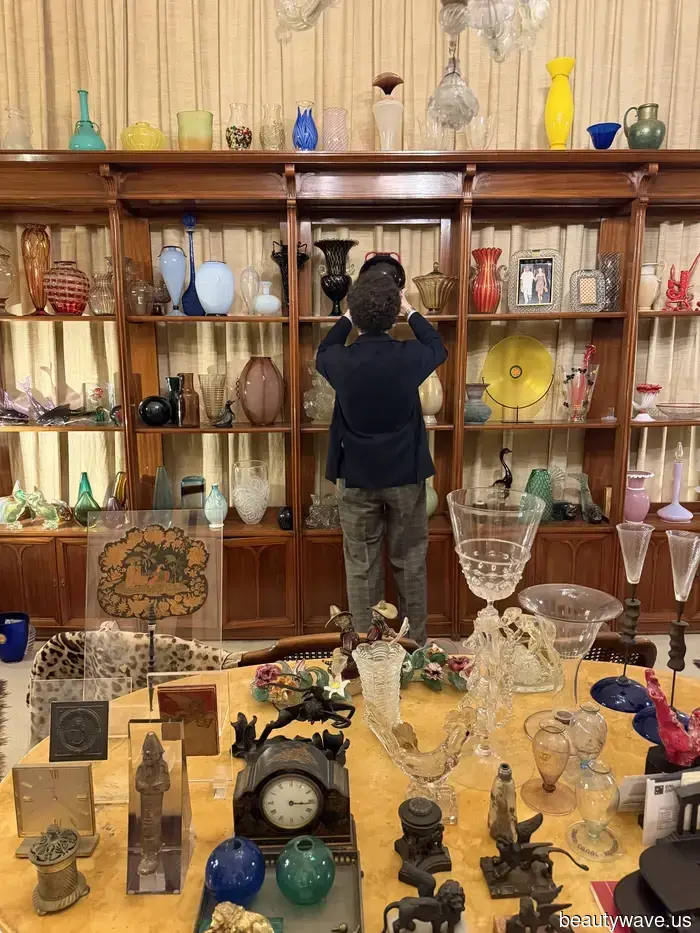 The Gritti Palace! 15th-Century Palaces! Bars by the Canal! Discover How to Experience Venice as a Local.