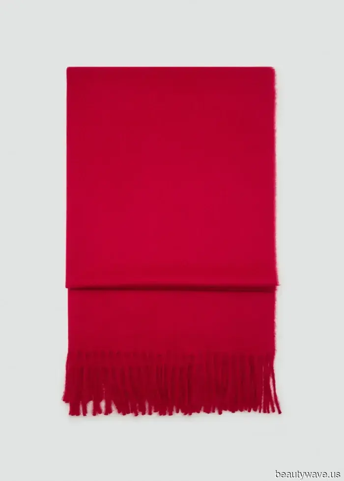 Jennifer Lawrence ha trovato qualcosa&mdash;questa tendenza degli accessori sotto i 50 dollari sarà il tuo acquisto più intelligente per l'inverno 2025