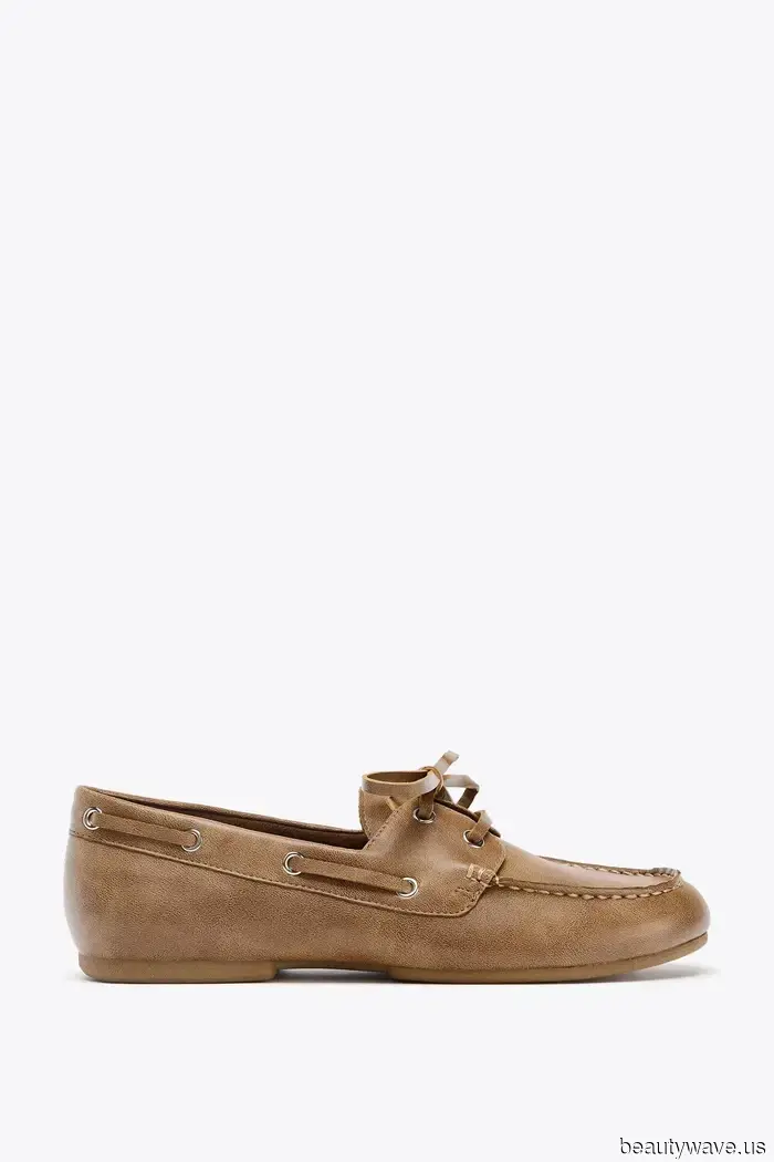 Ballet flats seem quite outdated compared to these 7 emerging trends in flat shoes.