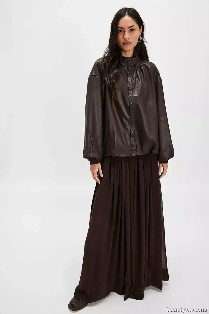 As stated by Rosie Huntington-Whiteley and Lila Moss, this cult jacket trend is poised to take over this winter.