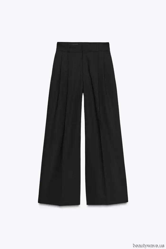 Da Base a Designer: Questa Tendenza dell'Outfit Renderà I Tuoi T-Shirt Subito Simili a Quelli di The Row