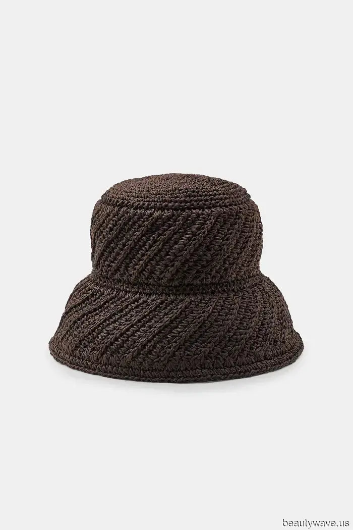 Zara's latest arrivals are particularly enticing right now—these 32 pieces are expected to sell out by May 1.