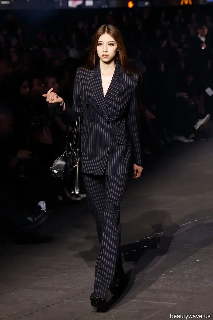 In diretta da New York! Gucci ha chiuso Times Square per il suo show Cruise 2027