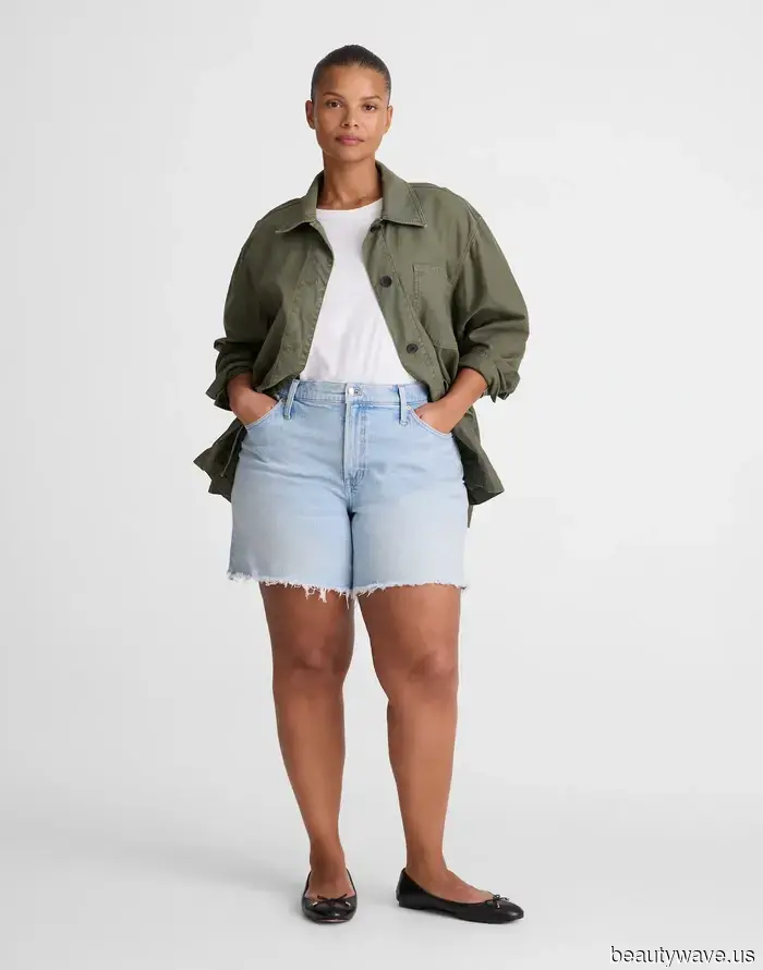 5 Tendenze di Pantaloni Corti Estivi che le Persone di Moda Stanno Abbinando con le Loro Ballerine Questa Estate