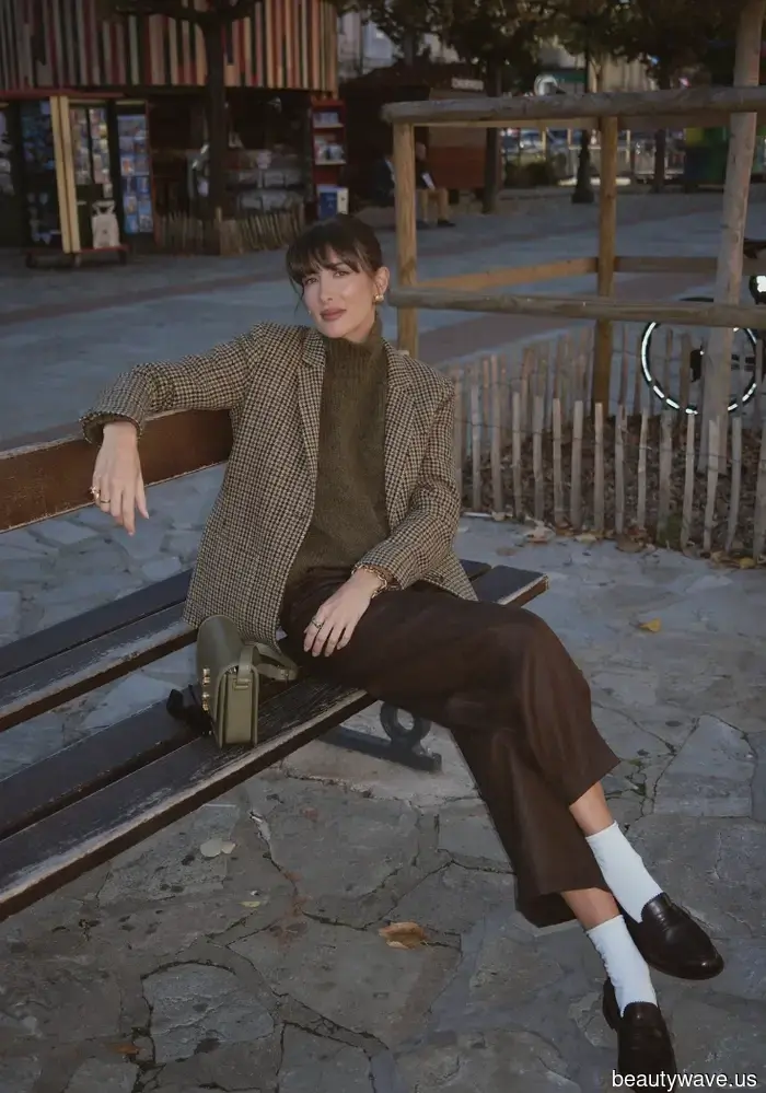 Karo kommt jeden Herbst zurück, aber diese 5 Outfits lassen es ganz neu aussehen.